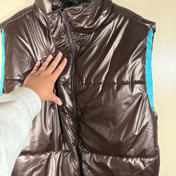 Fabletics Oversized Puffer Vest Brown size Medium - Picture 5 of 9
